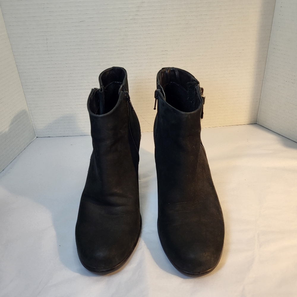 Ecco Touch Black Suede Side Zip Ankle Boots | Size 8.5 | EUC - Picture 2 of 13